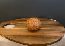 Spansk rundstykke med sesam